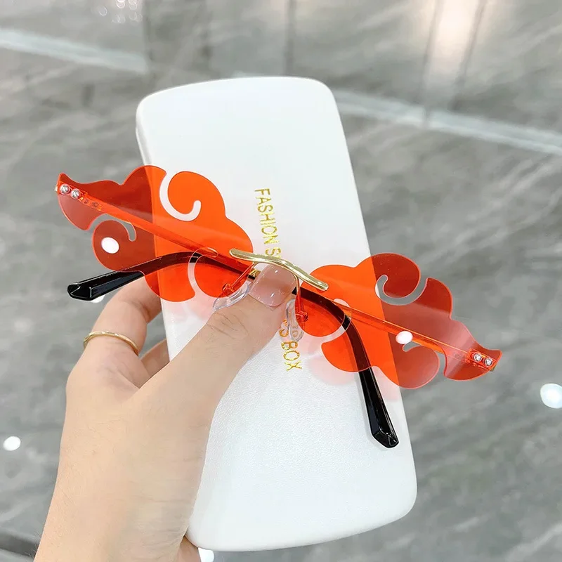 コスプレ用メタルサングラス,赤い雲,金メッキ,ユニセックスアクセサリー,ハロウィーンの装飾,ギフト用