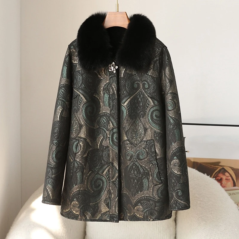 

PUDI New Women Sheep Shearling Warm Coat Female Fox Hair Collar Printed Fur Middle-aged Winter Jacket CT409