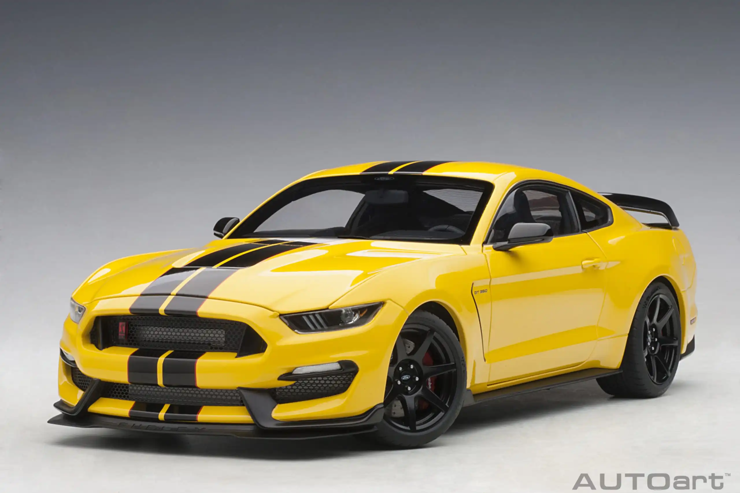 AUTOart 1:18 Ford Mustang Shelby GT-350R Finished Product Cars Alloy Model Collectible Car Model Diecast Vehicle Holiday Gifts