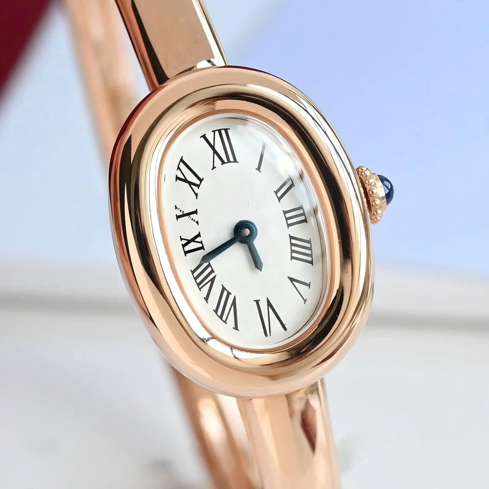 Fashion Designer Style Men Watch Women Watch Geometric Dial Quartz Wrist Watch Exquisite Alloy Case Metal Strap Waterproof Daily Wear Wristwatch Holiday Surprise Gift for Lovers