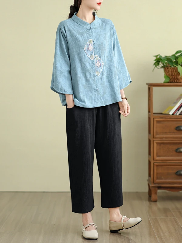 Elegancki haftowany zestaw z bawełny i lnu dla kobiet w średnim wieku, casualowy, spódnica o długości siedmiu stóp i spodnie z ośmioma elementami.