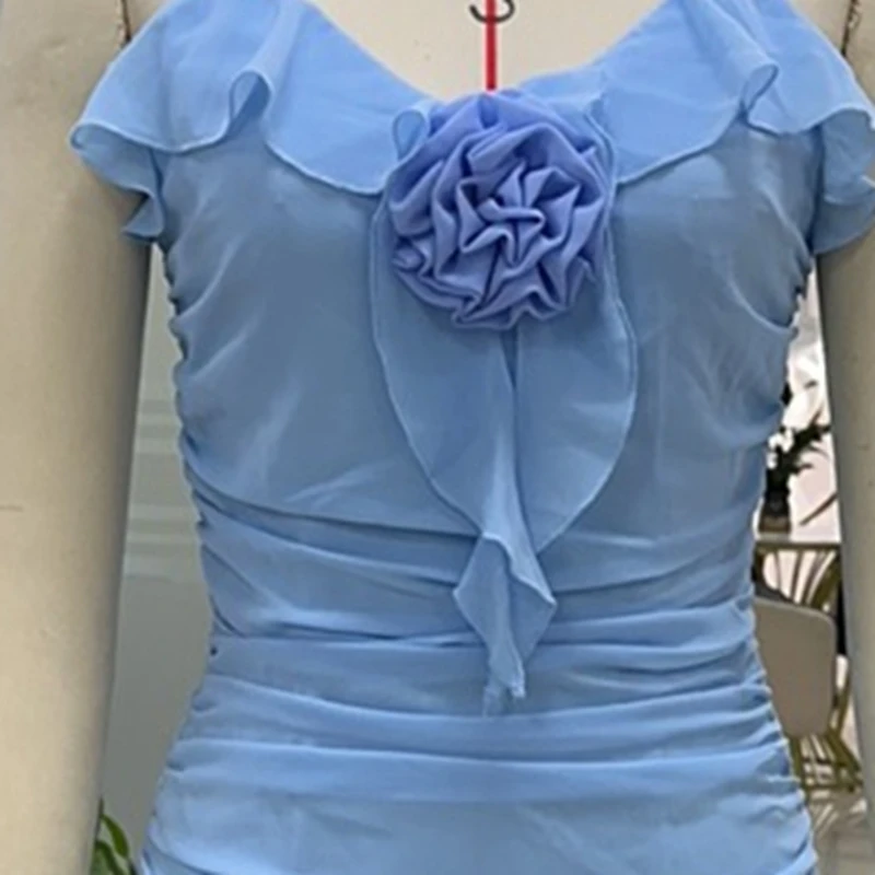 Abito lungo da donna elegante con scollo all'americana in tinta unita, applicazioni di fiori 3D, pieghe, cinturino per spaghetti, abito lungo senza schienale per la spiaggia