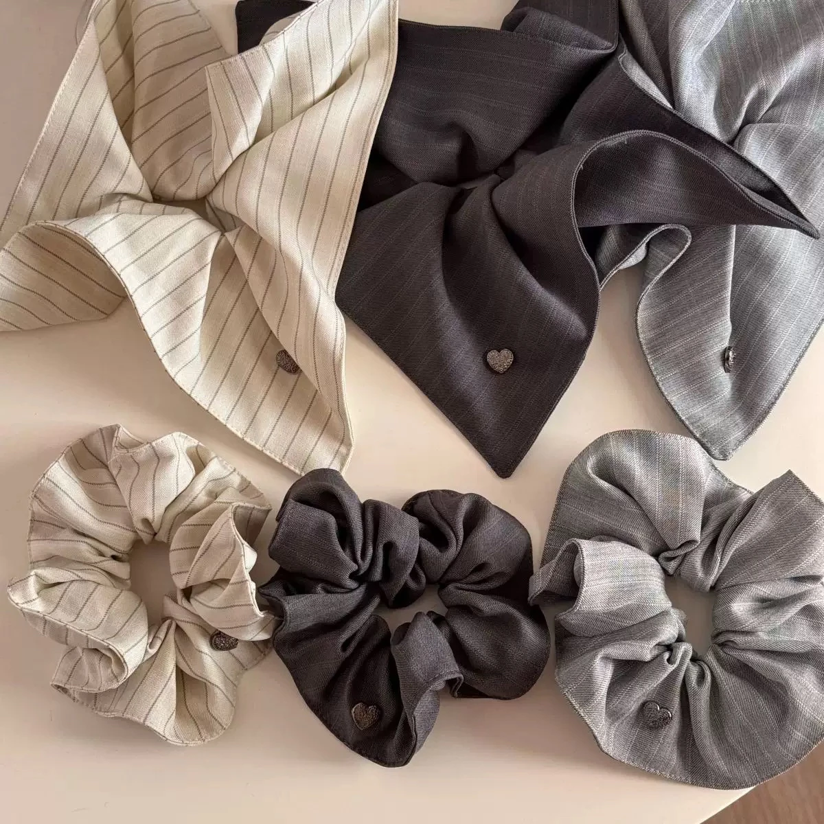 

European Sle ay White Striped Large Intestine Elastic Band Square Scarf Hair Ties Korean Network Famous Cloth Art Hair Ac...