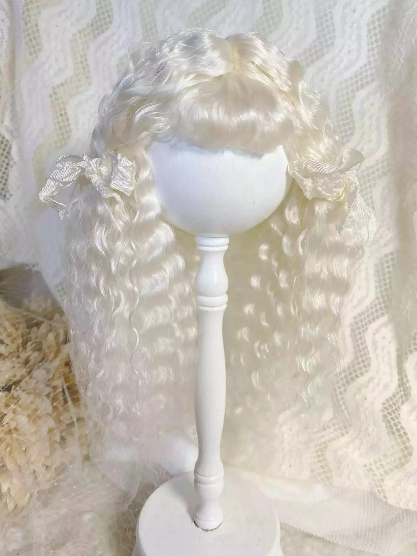 Dula Doll Wigs for Blythe Qbaby Mohair Creamy white rolls 9-10 inch head circumstance