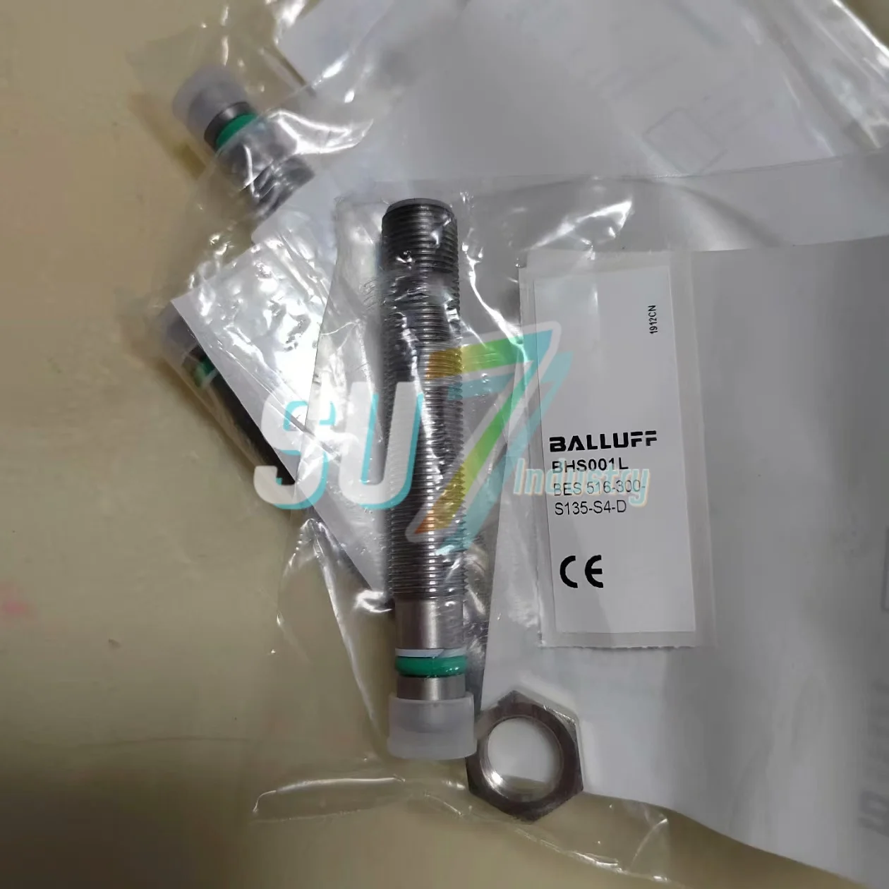 BES 516-300-S135-S4-D مستشعر مفتاح القرب جديد وأصلي