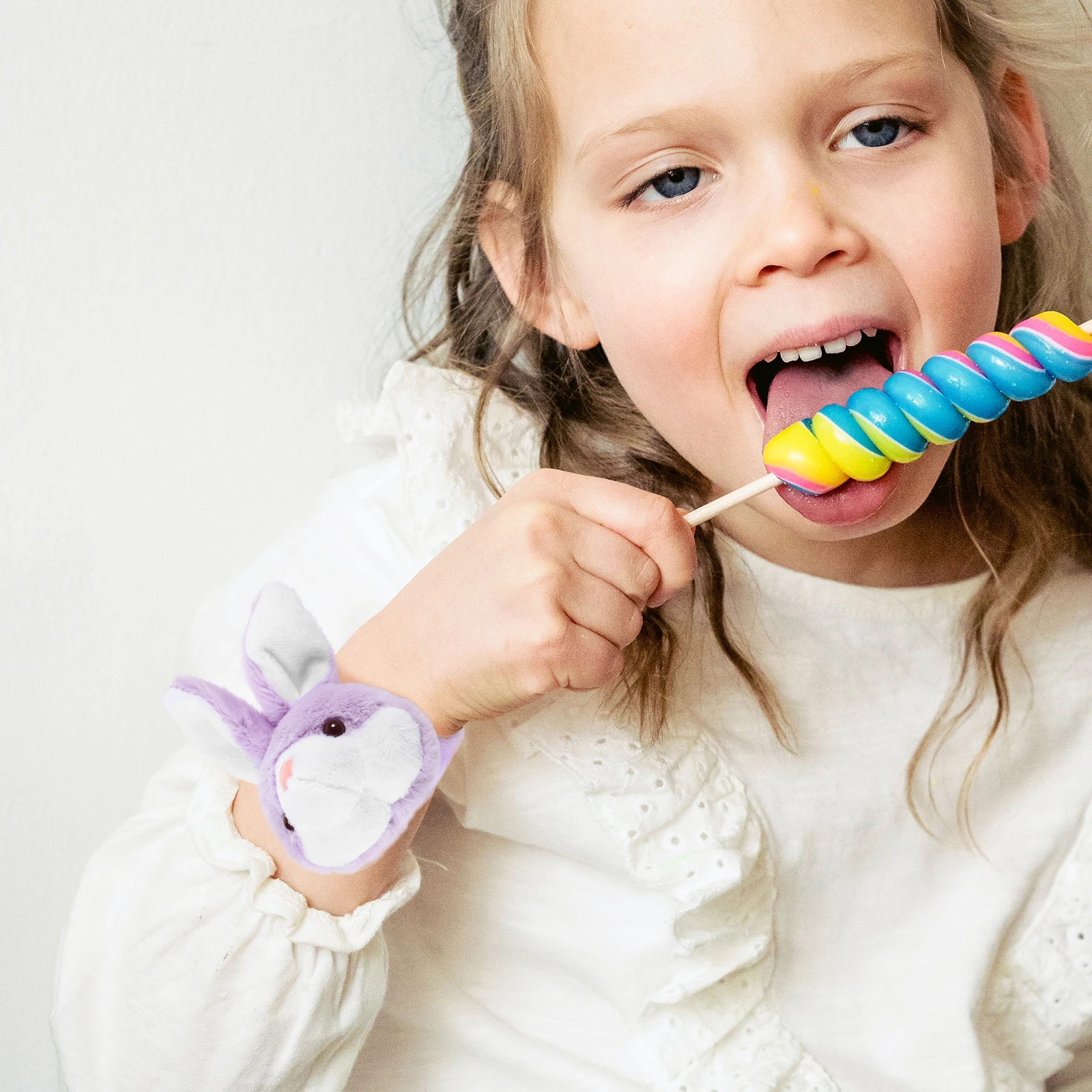 

Stuffed Rabbit Slap Bracelet for Animal Theme Party Decorations Snap Wrist Band Kids Birthday Jungle Party Favors Gift