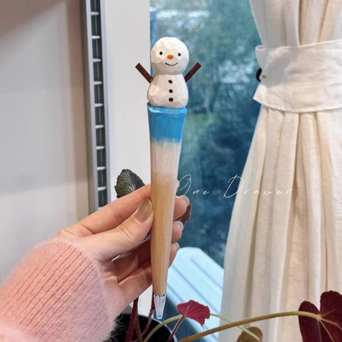 

Snowman Wood Art Dual-Purpose Pen，Functional Writing Tool & Adorable Desk Sculpture，Winter Theme，Christmas Theme Gift