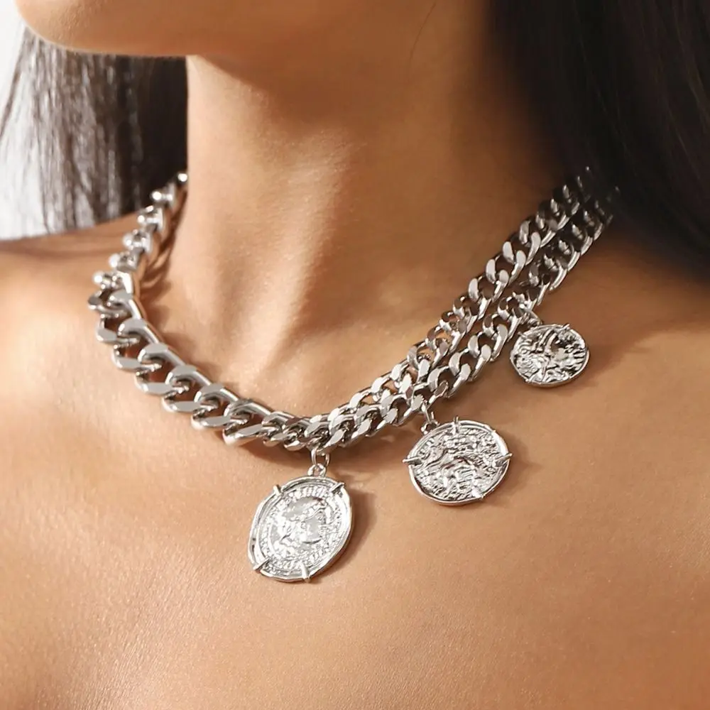 

Retro Ethnic Style Round Pendant Necklace Necklace Set Silver Statement Necklace Golden Hip Hop Minimalist Necklace Decoration