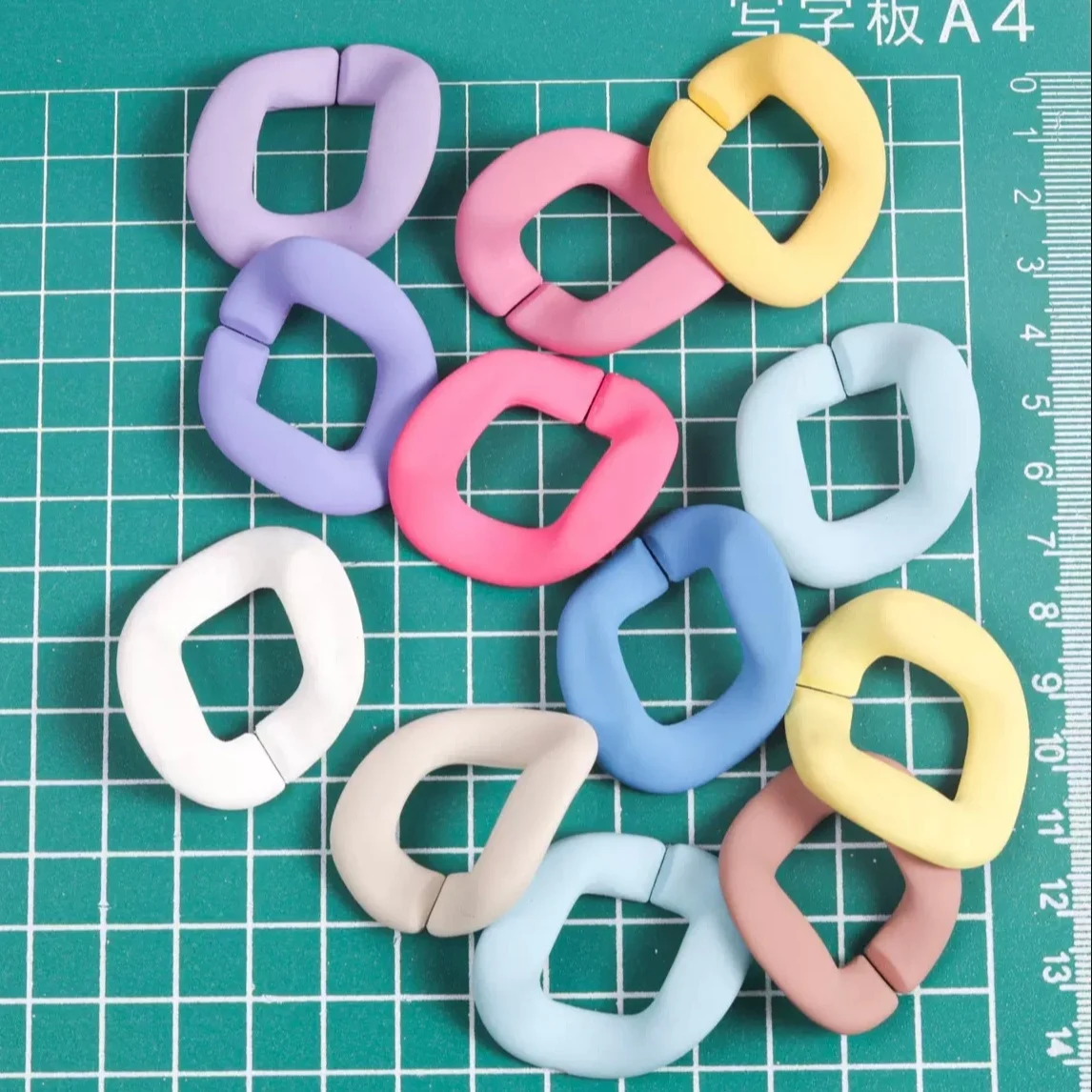 20pcs/lot Rubber color Acrylic buckle beads 40*34mm Large DIY Handbag Strap Opening Loops Accessories Acrylic Chains N213