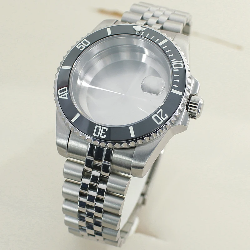 نموذج معدل لساعة NH35 316L من الفولاذ المقاوم للصدأ بتقويم زجاج الياقوت لمقرص 28.5 ملم