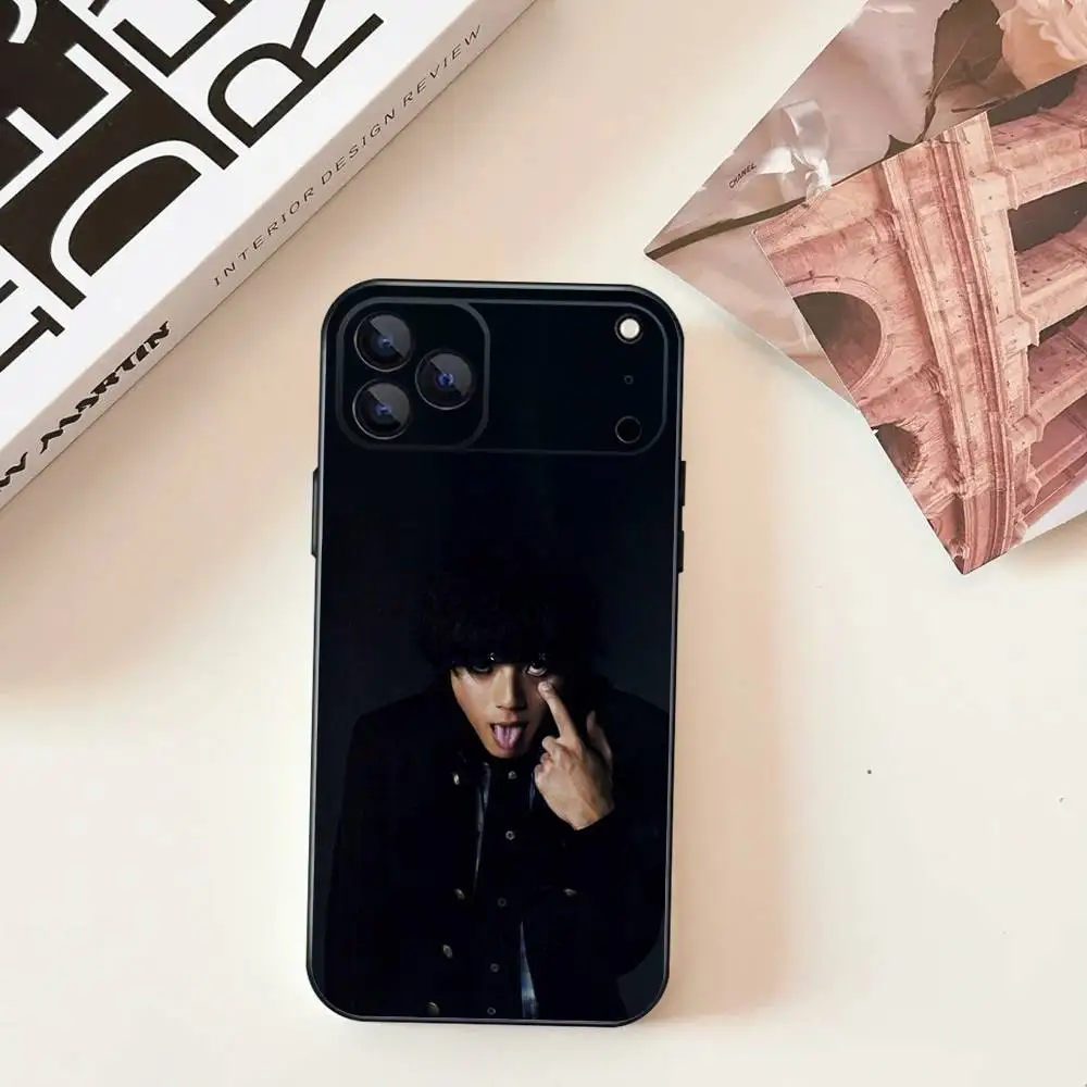 Etui na telefon Yamada Y-Yuki dla iPhone 17, 16, 15, 14, 13, 12, 11, Pro, Max, Plus, E, SE4, Air, Mini, czarne, precyzyjne dopasowanie otworów