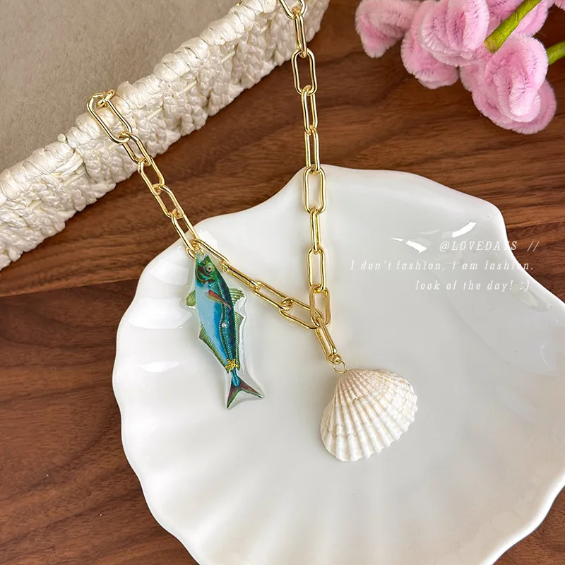 Premium Ocean Summer Beach Shell Fish Pendant Necklace Unique Minimalist European American Style Coastal Jewelry for Women