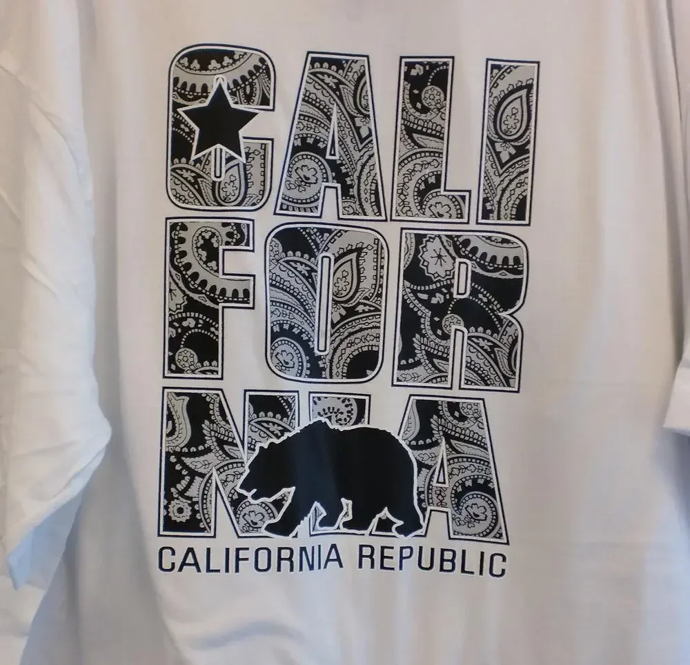 CALIFORNIA REPUBLIC Cali Bear  T- SHIRTS-MEN  BANDANA PAISLEY PRINT