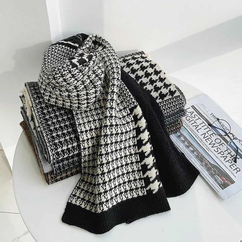 Stylish and Warm Scarf for Men and Women, Thickened Scarf with Plaid Pattern, Perfect Gift for Your Boyfriend or Girlfriend