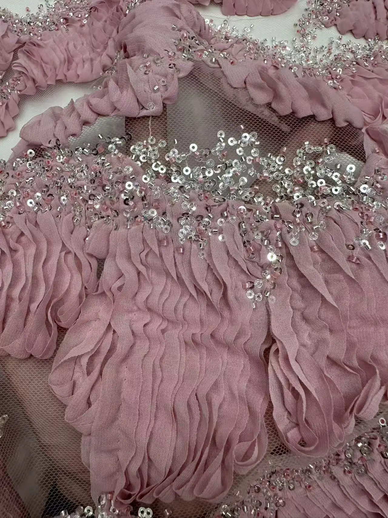 Rosa di Lusso 3D Paillettes Perline Tessuto di Pizzo Moda Ricamo Francese Tulle Maglia Tessuto di Pizzo per Abito Da Sposa 5 Metri AH1456
