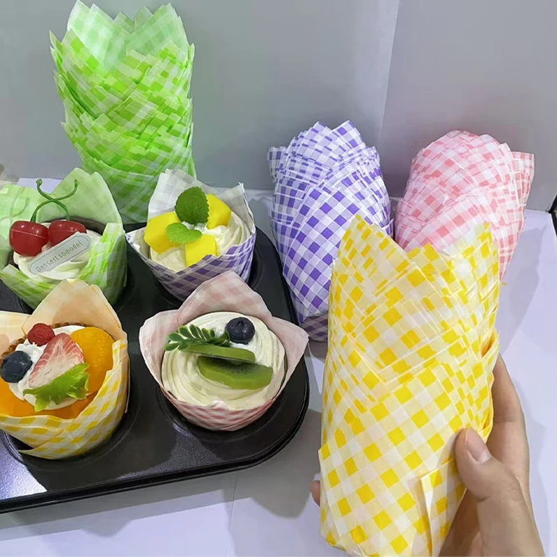 50 moldes para pasteles de tulipán, que incluyen moldes para hornear a prueba de grasa en verde, morado, rosa y amarillo, adecuados para bodas, cumpleaños, moldes para hornear muffins, suministros para hornear