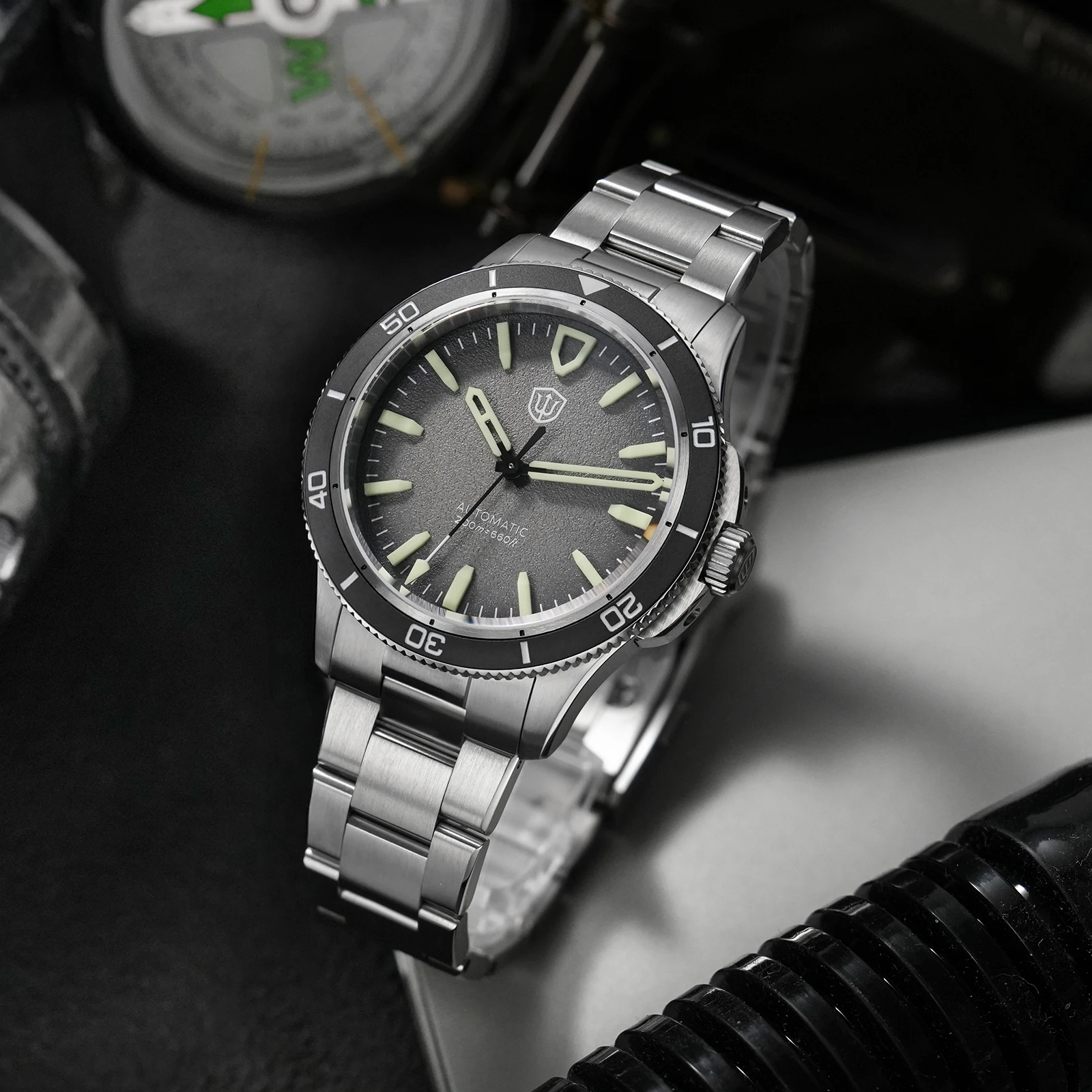 

Watchdives WD0019 Premier Luxury ST2130 Automatic Mechanical Watch 39Mm AR Sapphire 3D Lumes Ceramic 200M Waterproof Men Watch