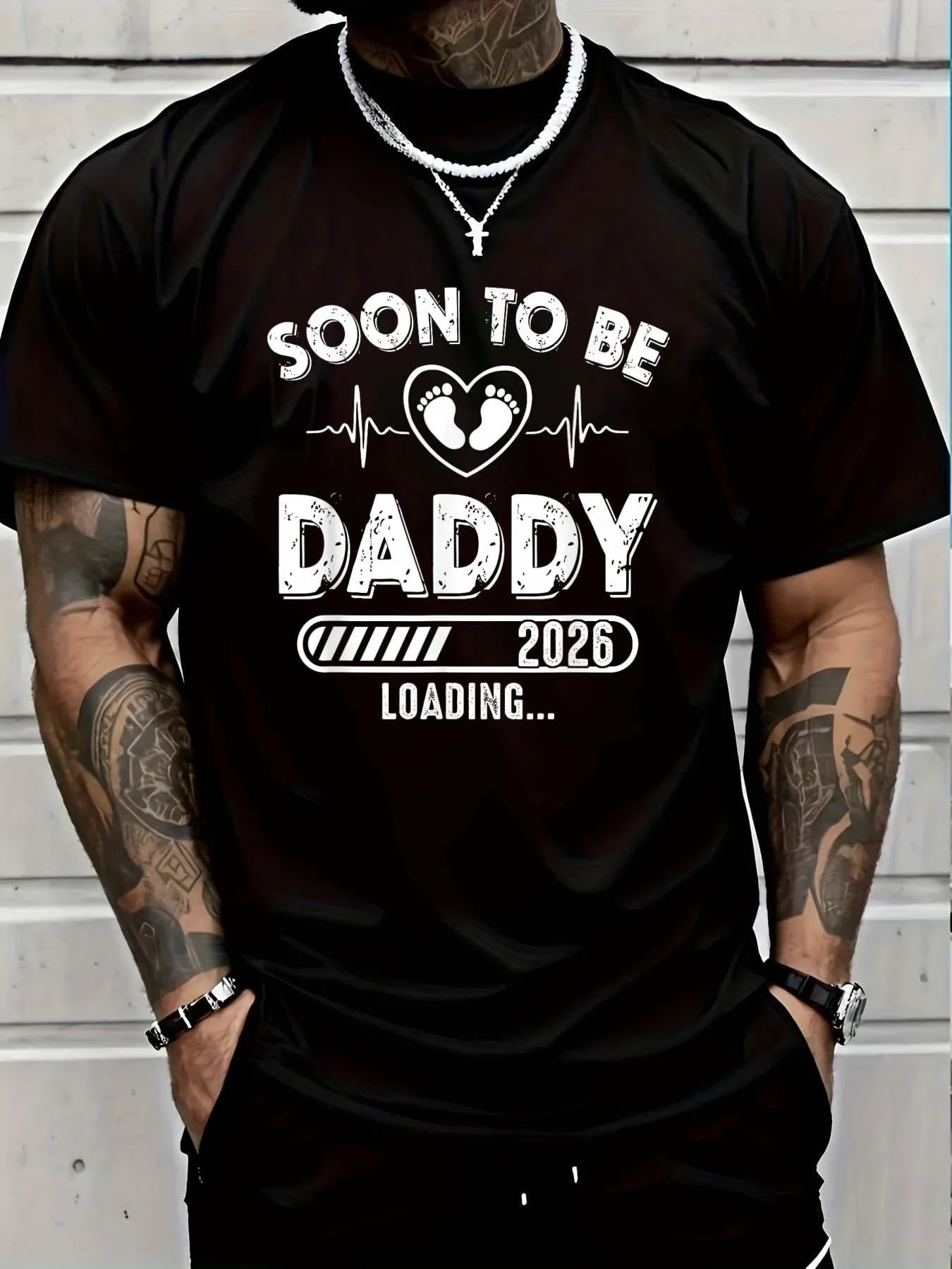 Men Are about to Become Fathers Est 2026 T-Shirt, New Dad Pregnancy Announcement Gift, First-Time Father Crew Neck Retro Graphic T-Shirt, Suitable for Baby Shower Birthday Decoration.