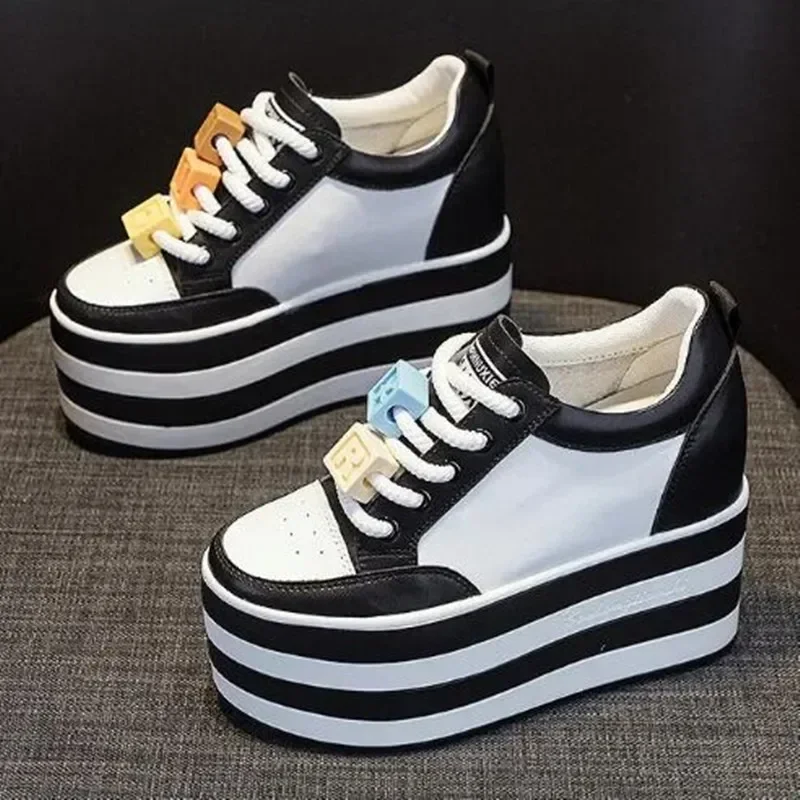 

НОВЫЕ женские осенне-весенние модные женские туфли на скрытом каблуке из натуральной кожи 12 см, цветные кроссовки на танкетке, обувь на толстой подошве