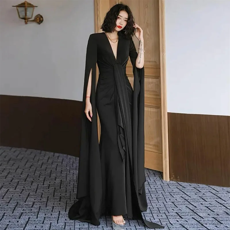

Customized Elegant Black V-Neck Crepe Prom Dresses With Sleeves Mermaid Sweep Train Party Dress Evening Dresses for Women