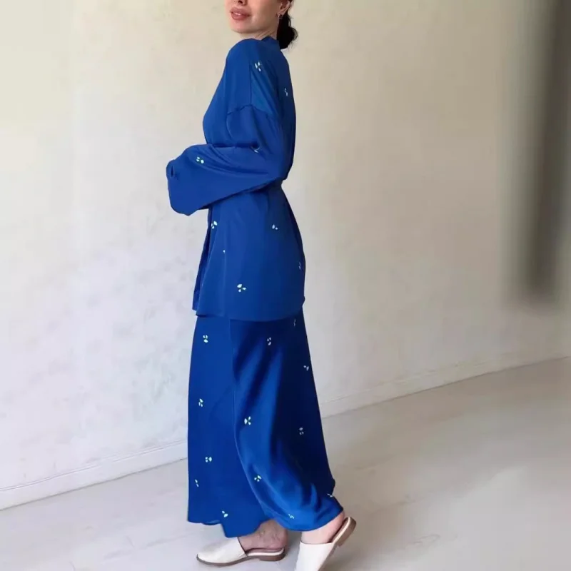 2025Novo conjunto de vestido longo de cetim drapeado com manga redonda estampada na cintura