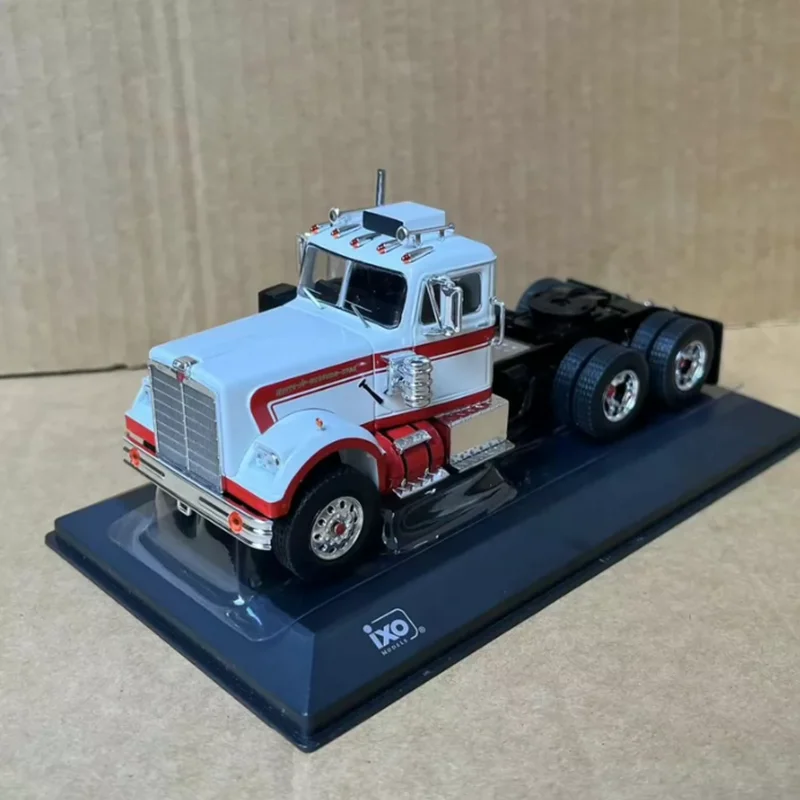 IXO 1/43 WHITE WESTERN STAR 4864 1970 Drag Head Legierung Automodell Statische Sammlung Dekoriert Weihnachtsgeschenke Spielzeug Souvenir Geschenk