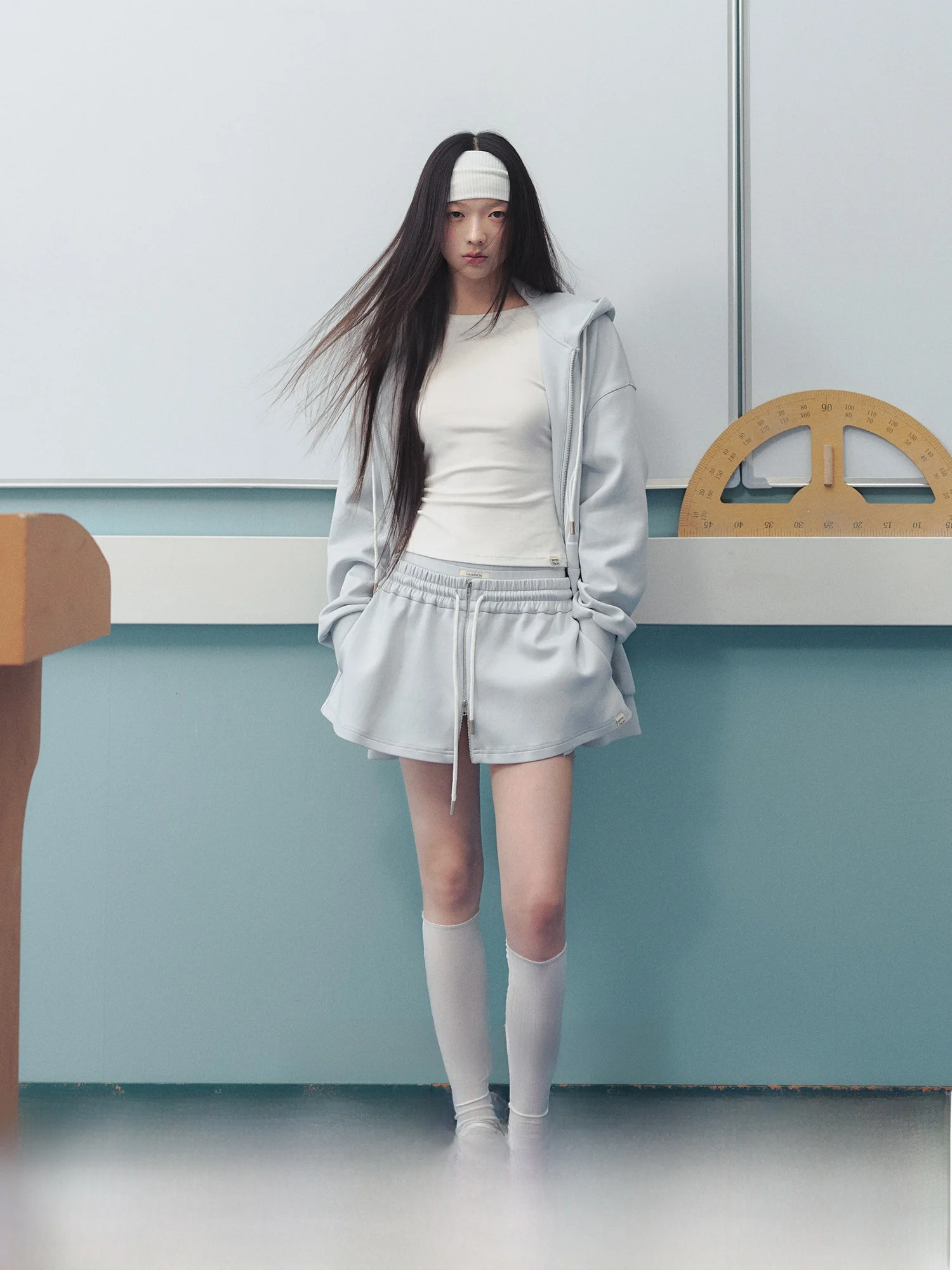 

Женская спортивная толстовка La Lune Du Ciel с капюшоном, повседневная, свободного кроя, из смесового хлопка, с длинными рукавами и шнурком