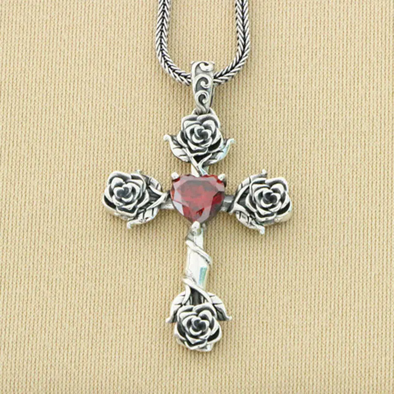 

S925 sterling silver personalized heart-shaped red crystal cross rose pendant, European and American hip-hop men and women's nec