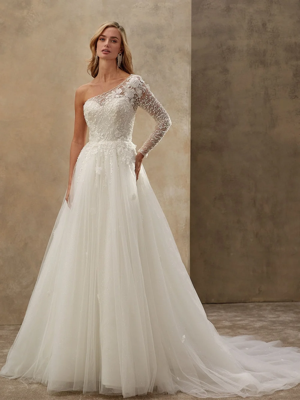

Romantic One-Shoulder Wedding Dresses Elegant Appliqué Bridal Gowns Graceful Lace A-Line Floor-Length Wedding Gowns Vestidos De