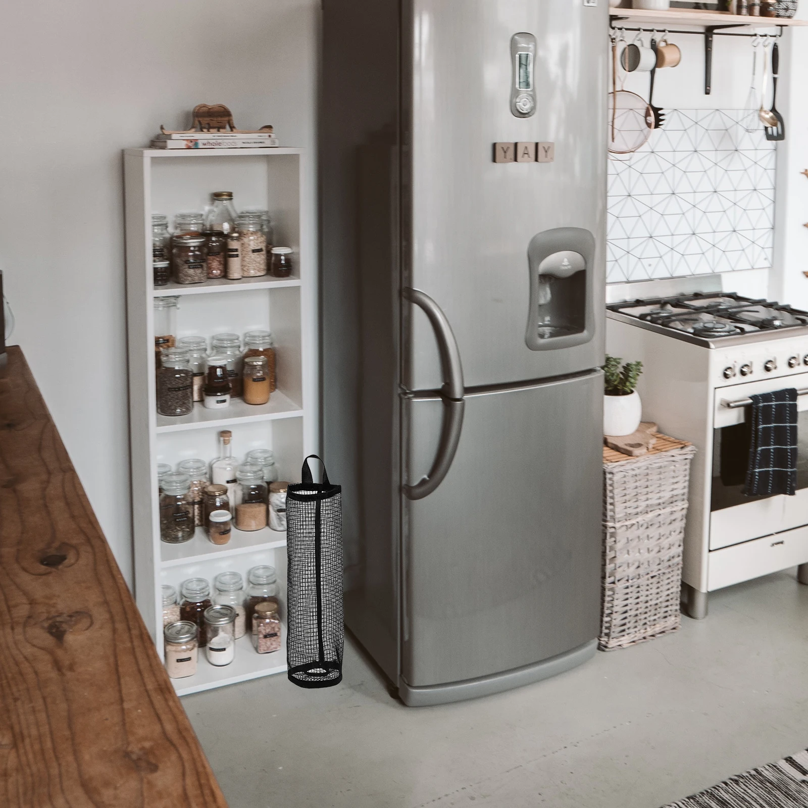 

4pcs Plastic Bag Holder Large Capacity Reusable Nylon Grocery Bag Dispenser Hanging Kitchen Accessory For Home Organization