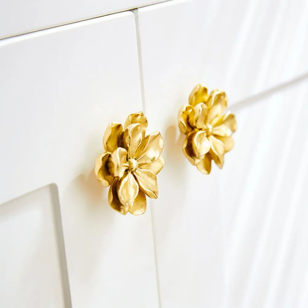 Solid Brass Floral Cabinet Pull Nordic Luxury Furniture Knob Modern Decorative Drawer Handle For Cupboard Shoe Cabinet