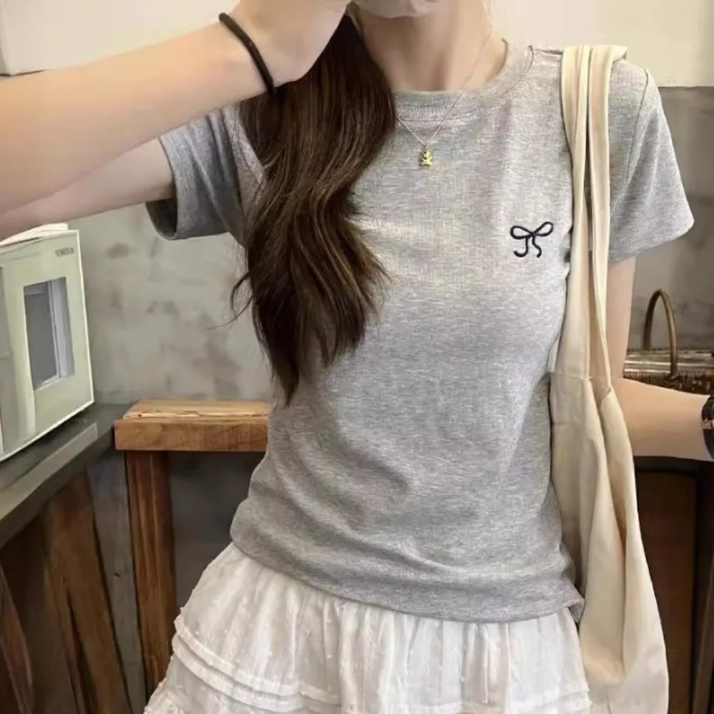 

Trendy Bow Embroidered Short Sleeve T-shirt Slim Fit Round Neck Crop Top Pullover Solid Color Top for Women