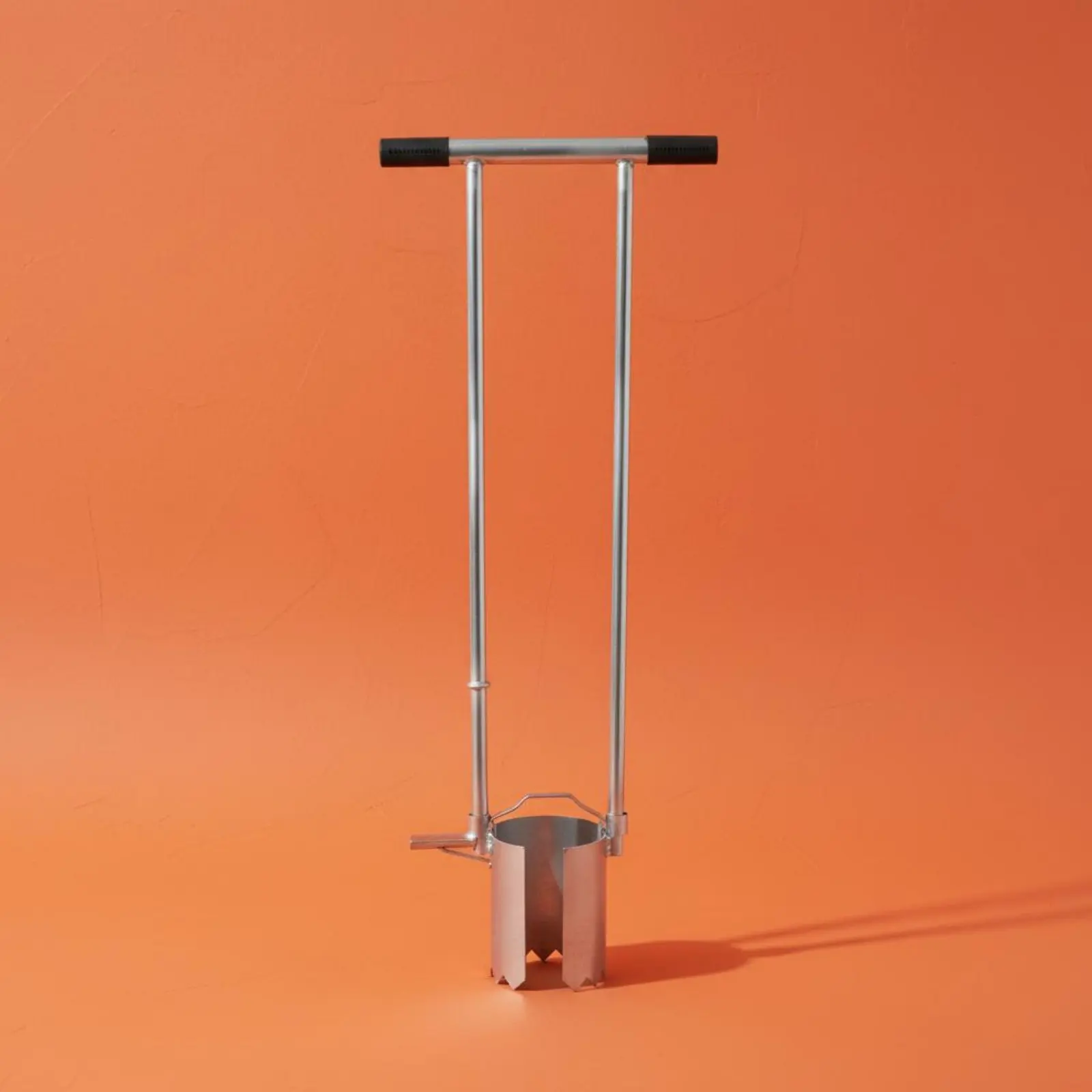 

Ручной инструмент для пересадки растений с зубчатым лезвием, ручной копатель для посадки, садовый инструмент для выкапывания отверстий, экономящий труд для фермеров