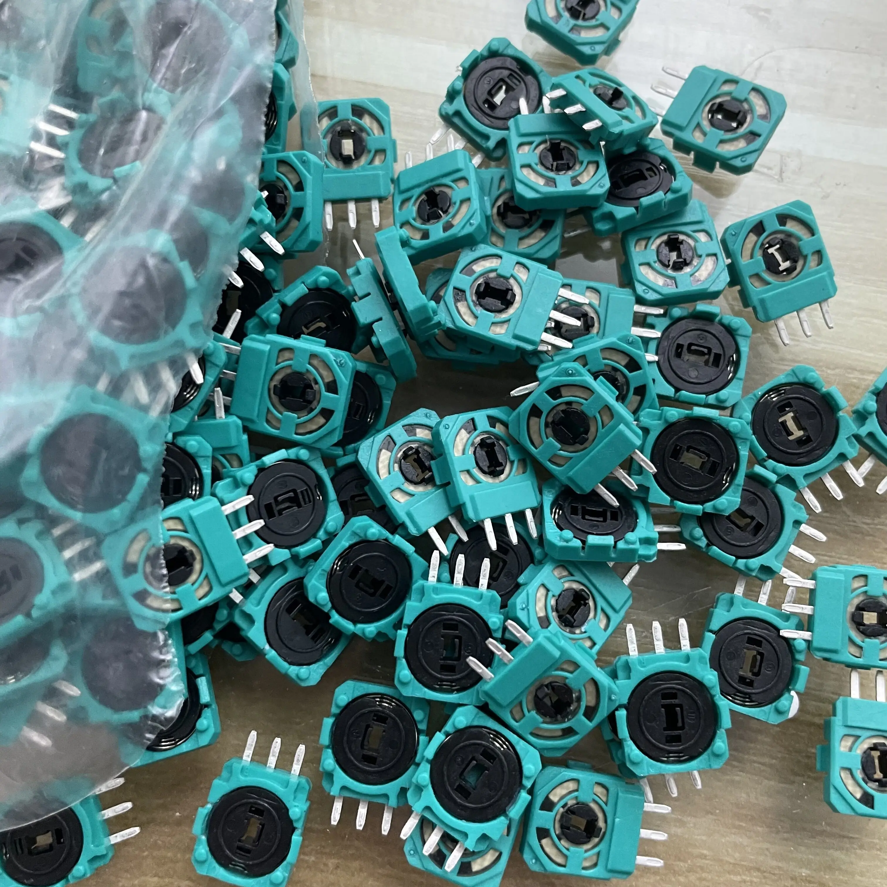 500PCS Joystick Potentiometers Sensor Repair Kit for PS5 Controllers 3D Thumbstick Axis Resistors Repair Part