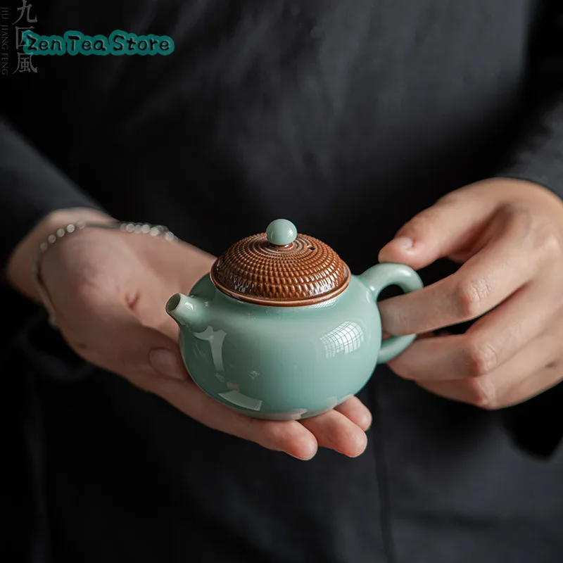 Hand-painted Celadon Teapot Hand Jump Knife Small Pot Single Pot Retro Ceramic Kung Fu Tea Set Teapot