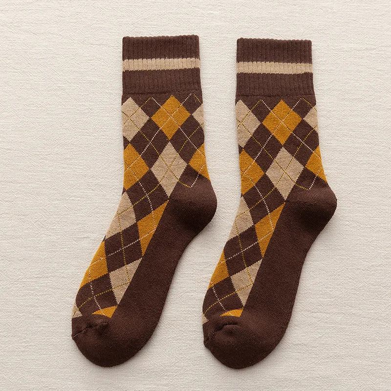 Britische Art Rhombus Grid Herren Socken Mittel rohr verdicken Handtuch Socken Herbst Winter ins Streetwear Vintage warme Socken für Männer