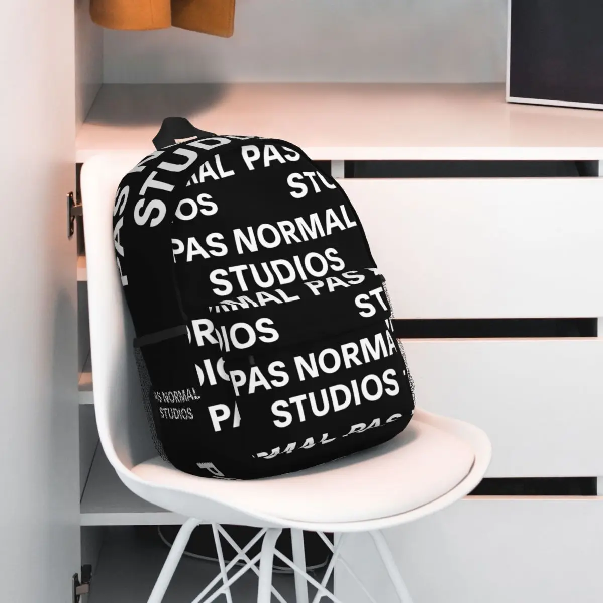 Pas normale Studios Logo Rucksack Middle High College Schüler Bücher tasche