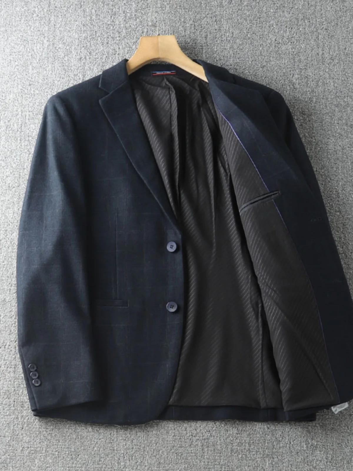 

High-End Men's Casual Plaid Suit Jacket Autumn Winter Fashion Business Style Standard Fit Long Sleeve Button up Coat