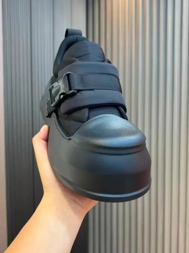 Fashion Comfortable Versatile Men Slip On Shoes Patchwork Sneakers New Spring Autumn Thick Soled Round Toe Hook Casual Footwear