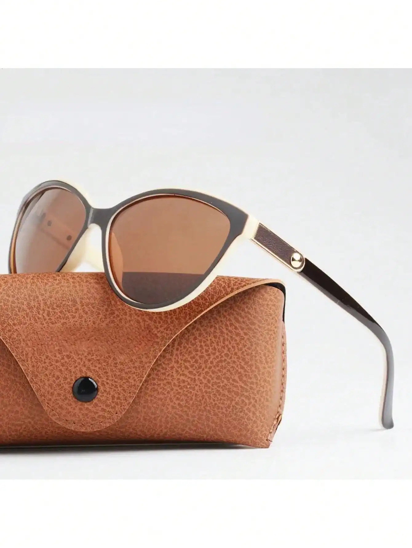 Katzenauge, modische Brille, weiblich, Fahrer, Fahren, Markendesign, Sonnenschutzbrille, geeignet für Sommer, Strand, Tourismus, Fahren