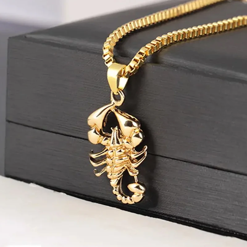 Huitan Scorpion Pendant Necklace Women/Men Fashion Cool Girl\'s Accessories Stylish Gift Metallic Style Insert Jewelry for Unisex