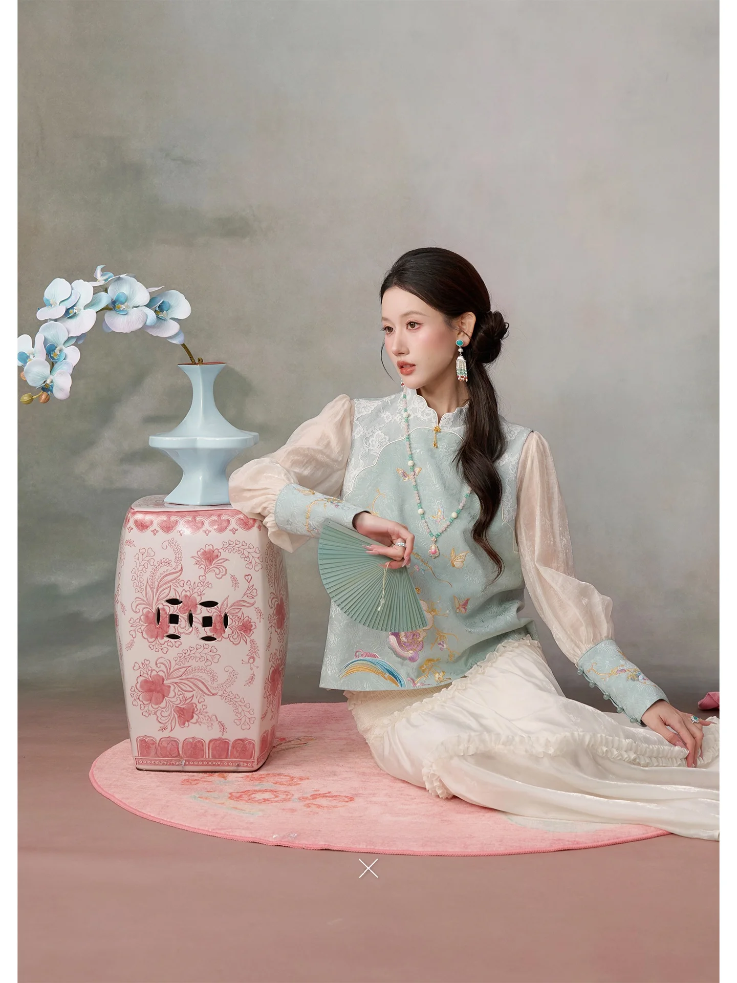 

Original New Chinese Style Embroidered Silk Cotton Tunic Top And Half Skirt Ensemble by Wuyan Yihuo for Women Spring Fashion