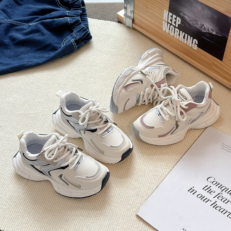 

Детские кроссовки с сеткой, дышащая студенческая повседневная спортивная обувь с мягкой подошвой, новинка 2026, кроссовки для бега для мальчиков и девочек, нескользящие