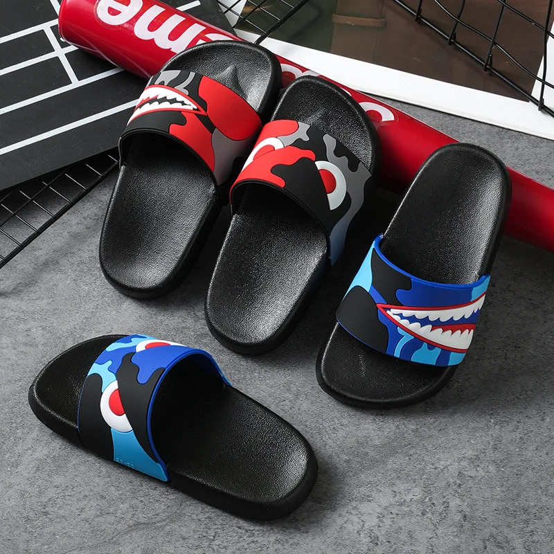 

Children's slippers with anti slip soft sole cartoon baby slippers for both boys and girls, bathroom and shower room slippers