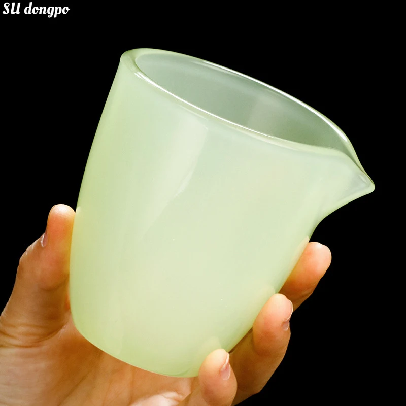 

Xiu Green Celadon Porcelain Fair Cup Chinese Chahai Single Jade Glazed Kung Fu Tea Sea Tea Divider Household Items