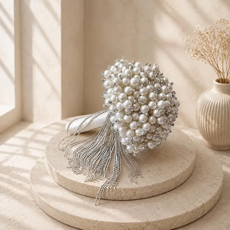 PEORCHID Luxury Handmade Ivory Pearl Bridal Bouquet For Wedding Buque De Noiva Silver Rhinestone Crystal Wedding Bouquet