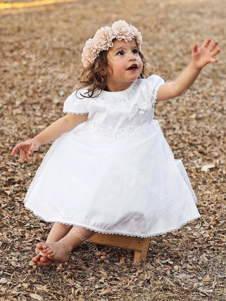 

Кружевное платье на крестины для маленьких девочек, милое платье с короткими рукавами и длиной до чая, платье для святого причастия, платье для свадебной вечеринки для маленьких девочек с цветочным узором