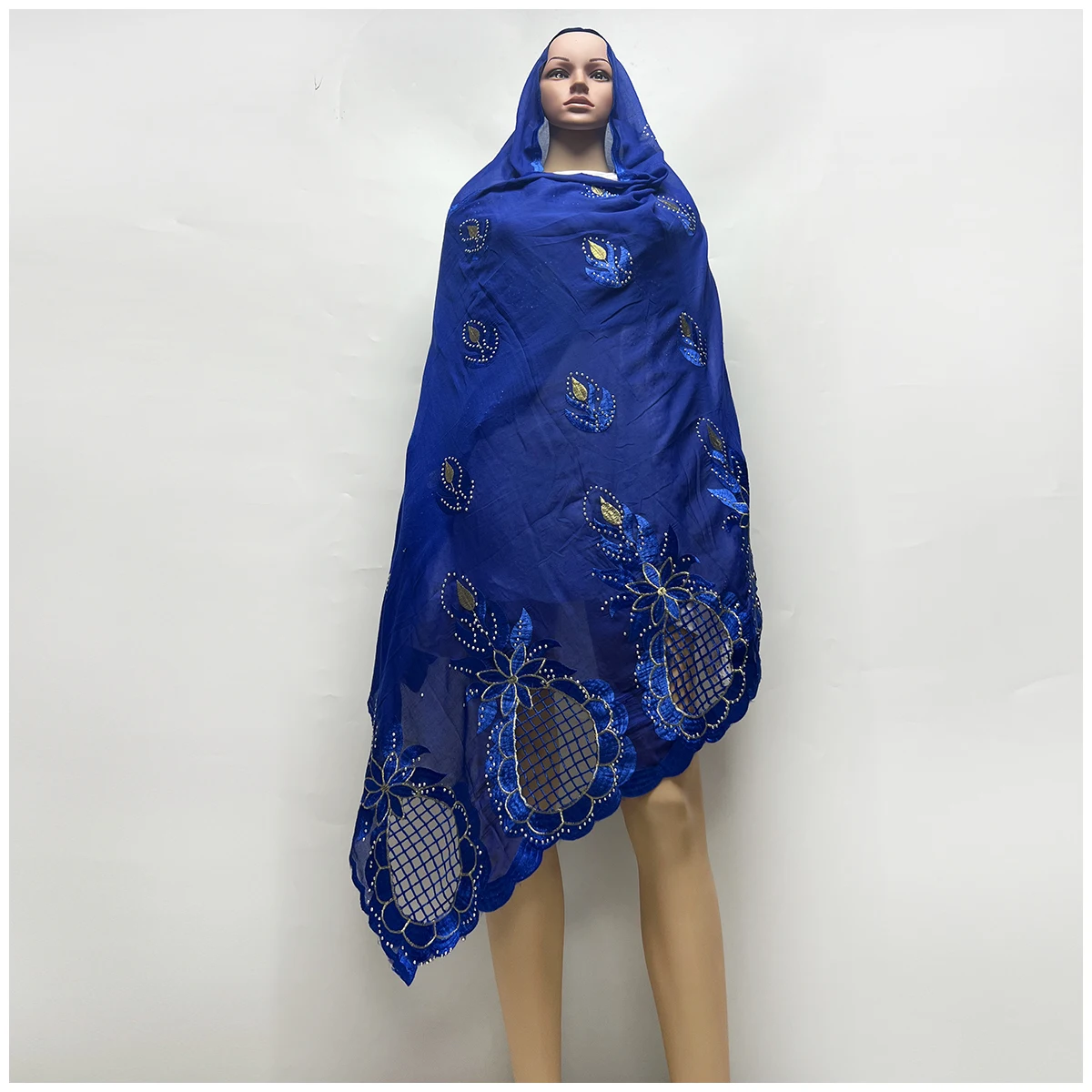 2024 Latest Hot Sales 100% Cotton Big Size Scarf African Women Hijab Scarf Hollow Out Embrodiery Muslim Scarf On Wholesale Price