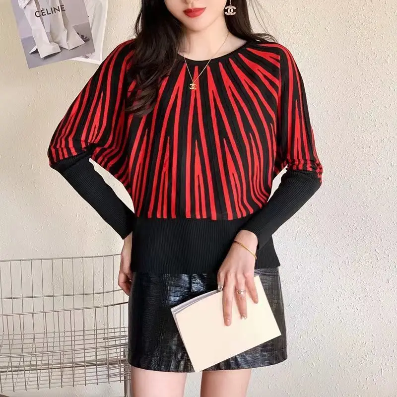 Trend Striped Contrast Knitted Pullovers Autumn New Long Sleeve O-neck Loose Vintage Sweaters Top Fashion Elegant Women Clothing