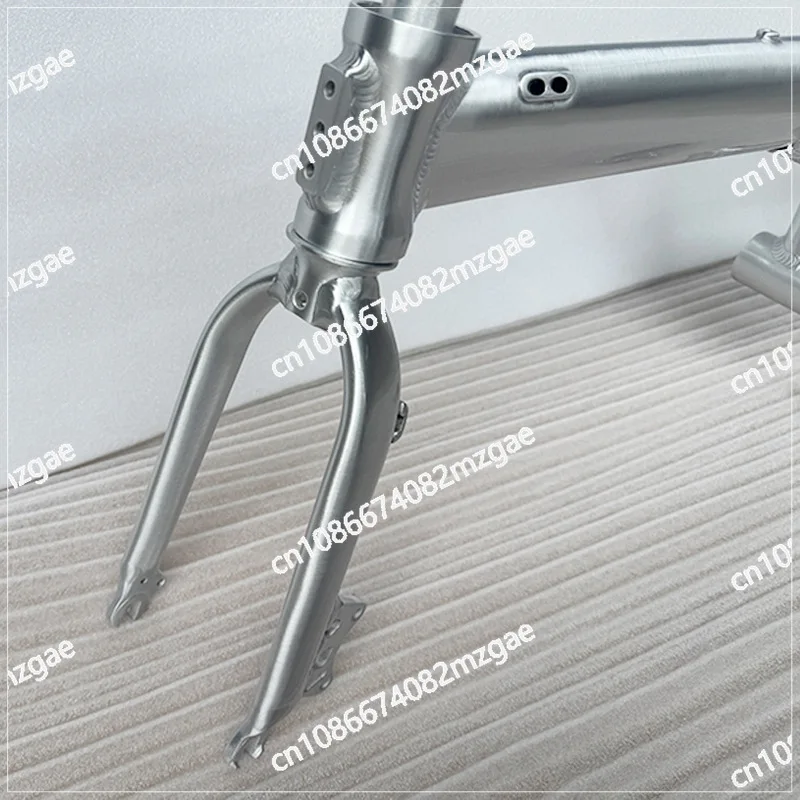 

mountain off-road street car frame Foldable paint frame, dirt hillside car